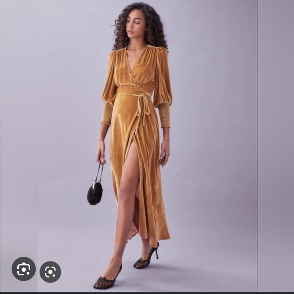 Reformation Mandi DRESS VELVET GOLD WRAP M MEDIUM